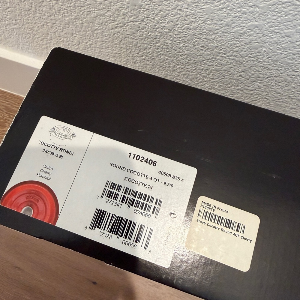 Staub Cherry Red Cast Iron Dutch Oven 4qt - Picture 4 of 4